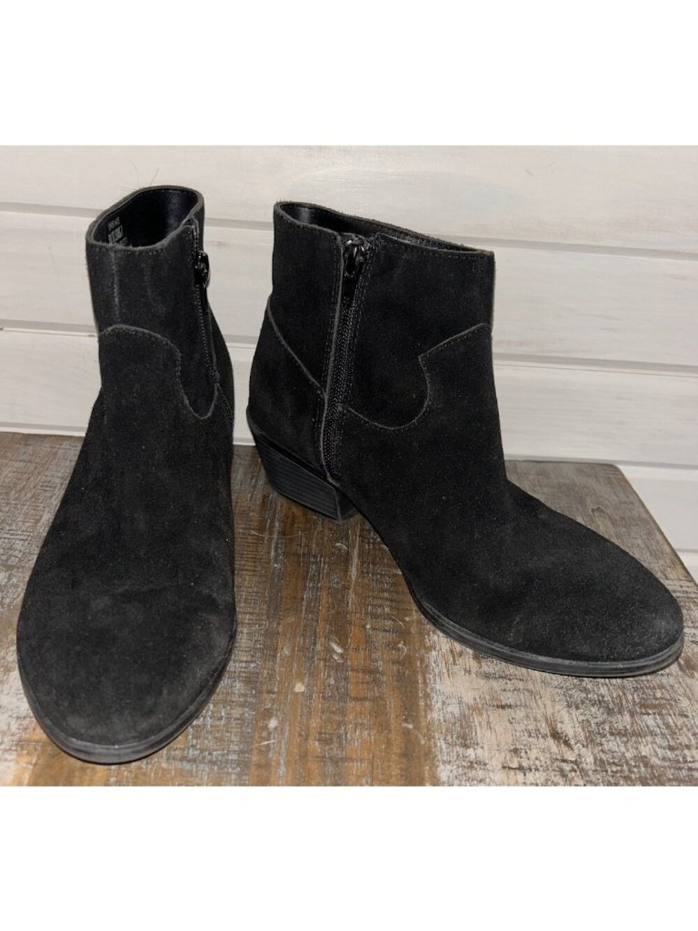Denver Hayes Sz US 7 EU 37.5 Black Chelsea Booties Side Zip Suede Leather Ankle